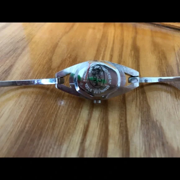 NWOT watch - Picture 2 of 3